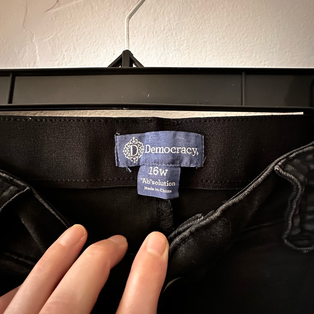 Democracy Women's Skinny Jeans - Sleek Black